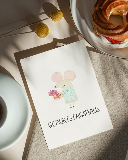 Geburtstagskarte mit Maus - liebevoll illustrierte Postkarte „Geburtstagsmaus"