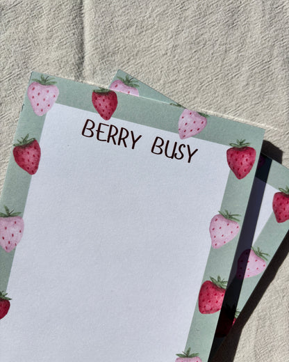 Notizblock "Berry Busy" - Illustrierter Block DIN A6 mit Erdbeeren